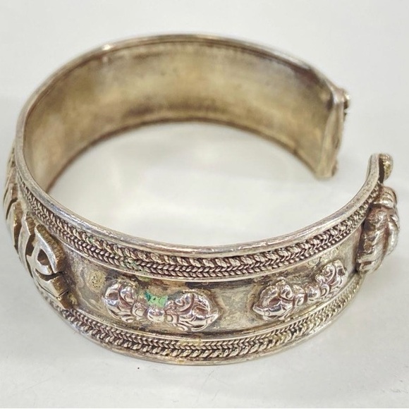 Jewelry - Sterling Silver Om Mani Padme Hung Mantra Cuff